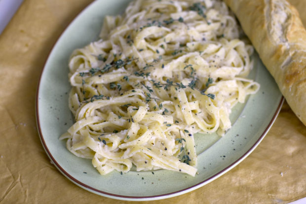 Food Deadline Garlic Pasta